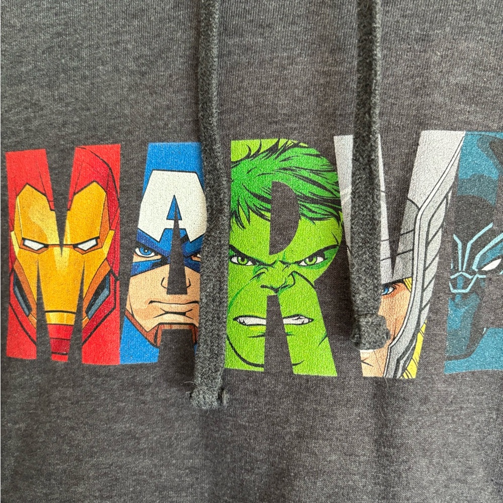 Marvel hooded sweatshirt  featuring many of the characters. Size small.See below - Picture 3 of 11